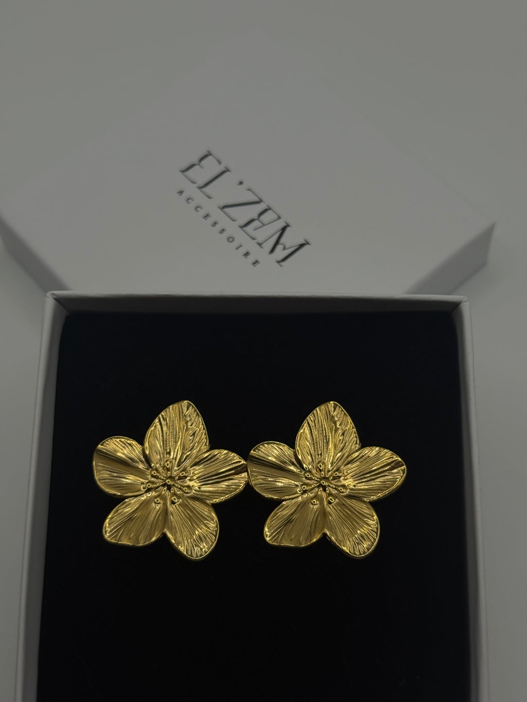 Luxe Flower Earrings | 18K Vergoldet