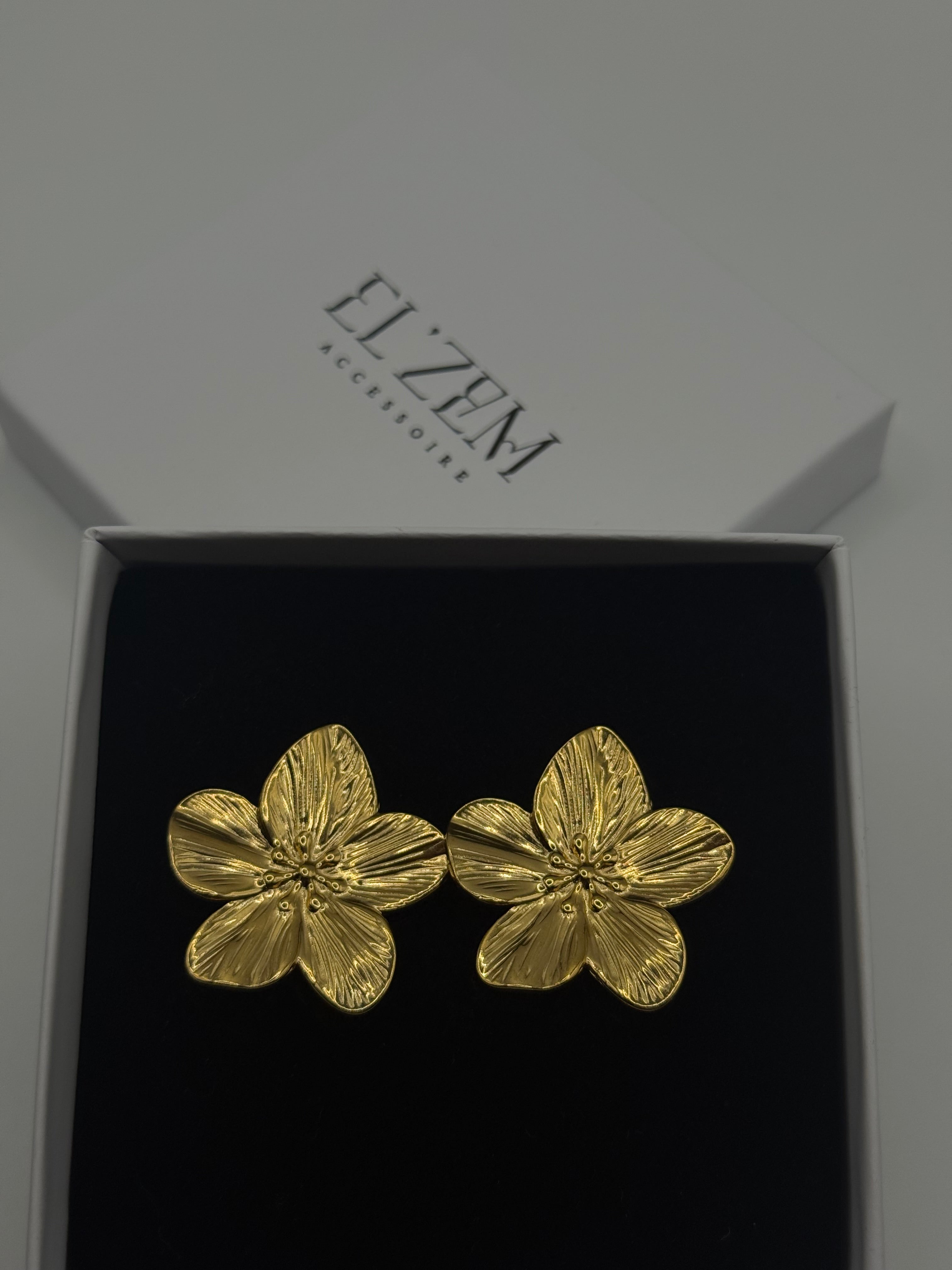 Luxe Flower Earrings | 18K Vergoldet