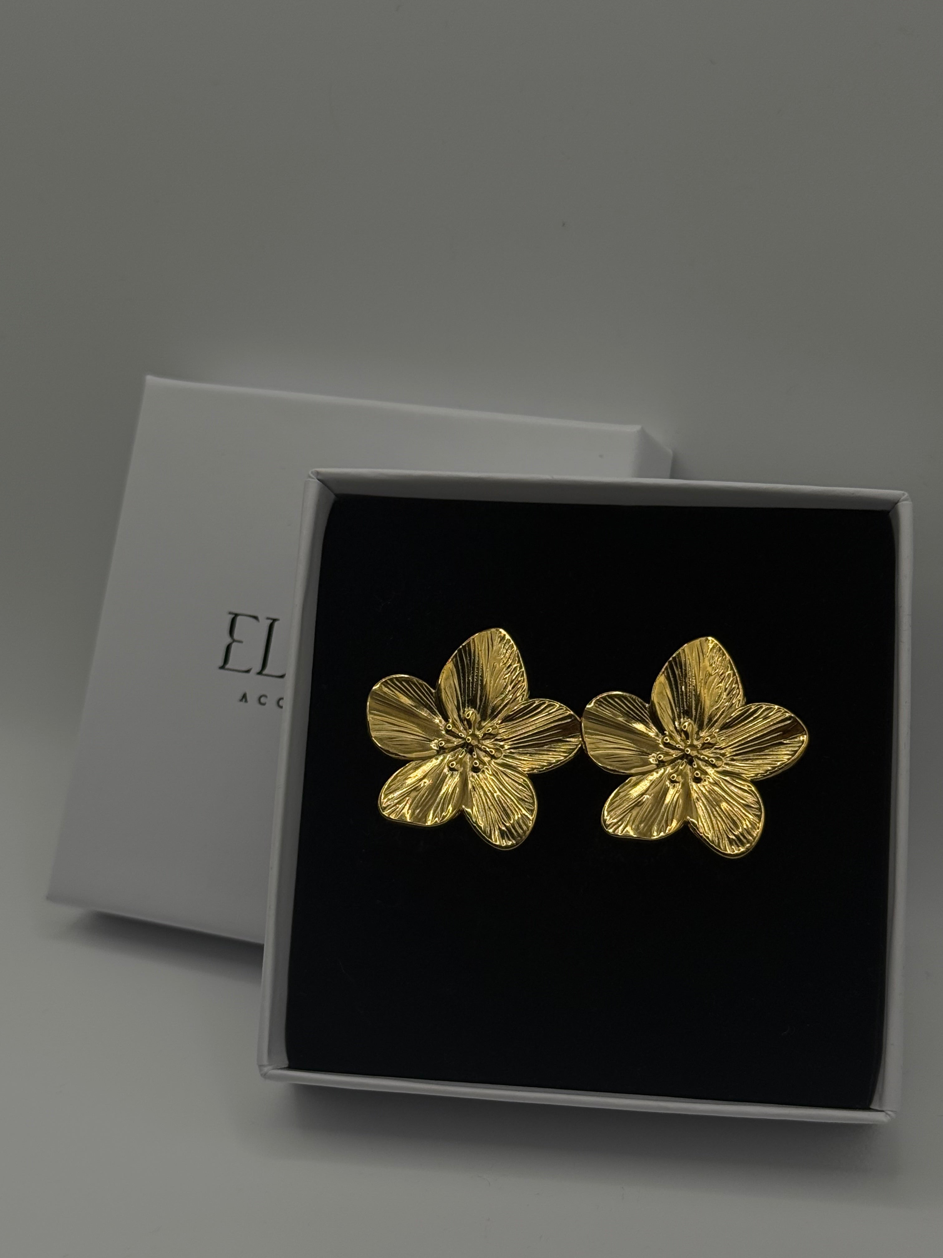 Luxe Flower Earrings | 18K Vergoldet