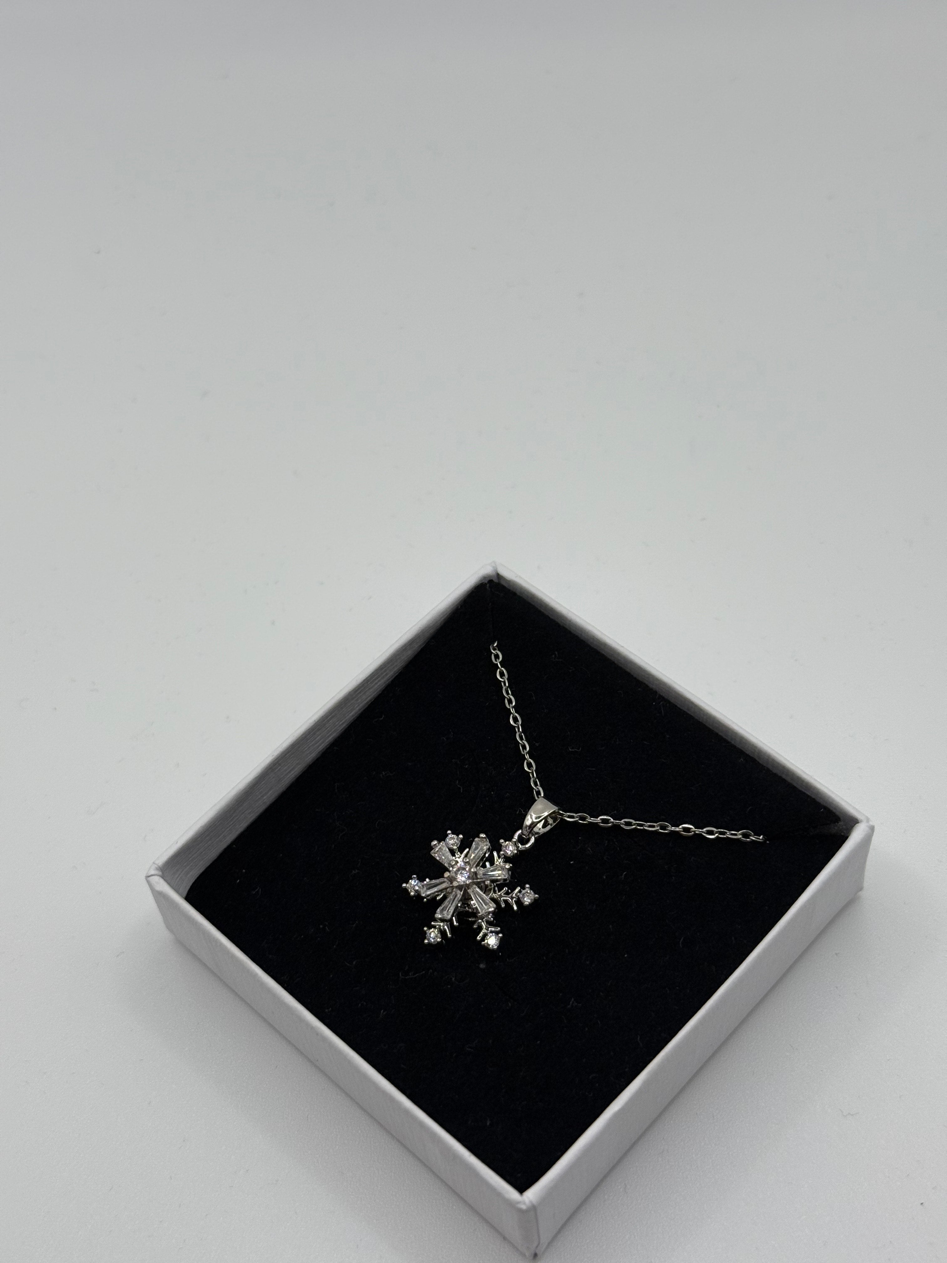 Frostella Necklace | 18K Vergoldet